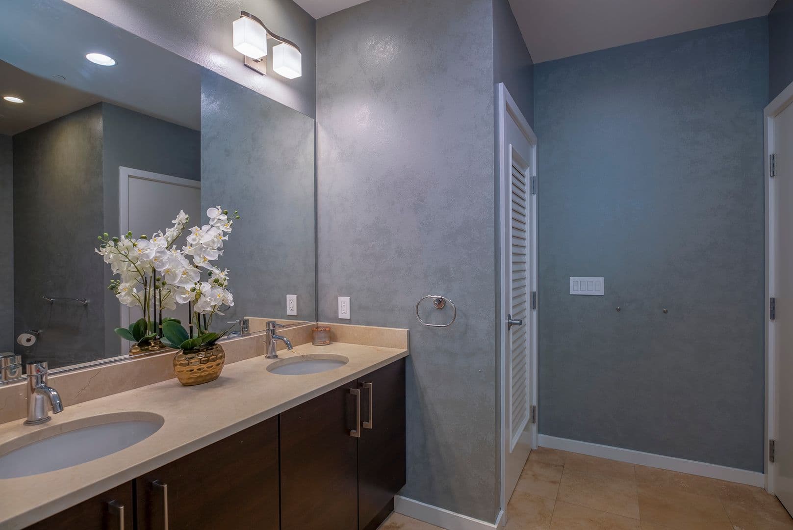 San Diego Condo: 800 The Mark Lane Unit 2203