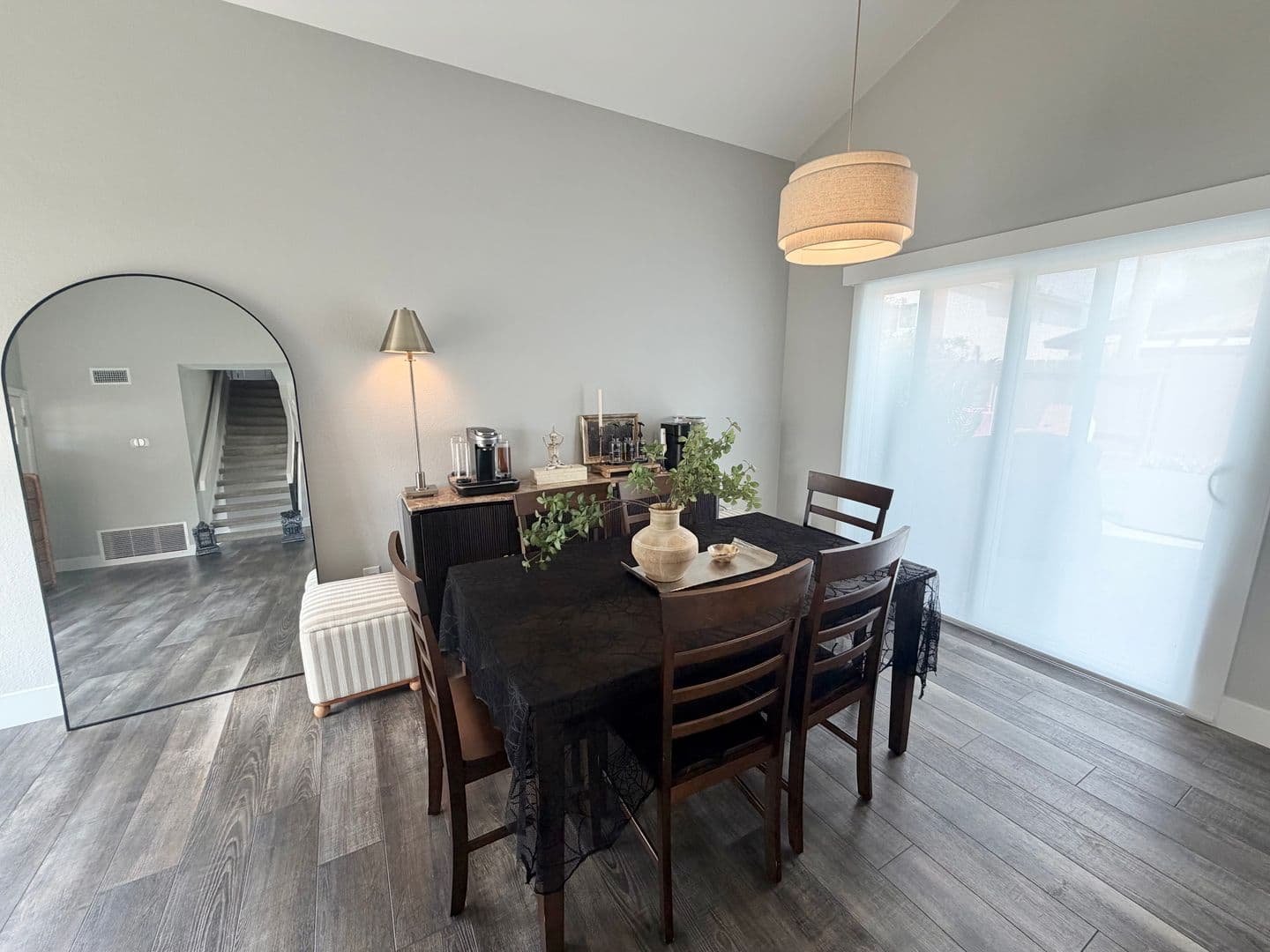 Oceanside House: 4588 Vinyard St