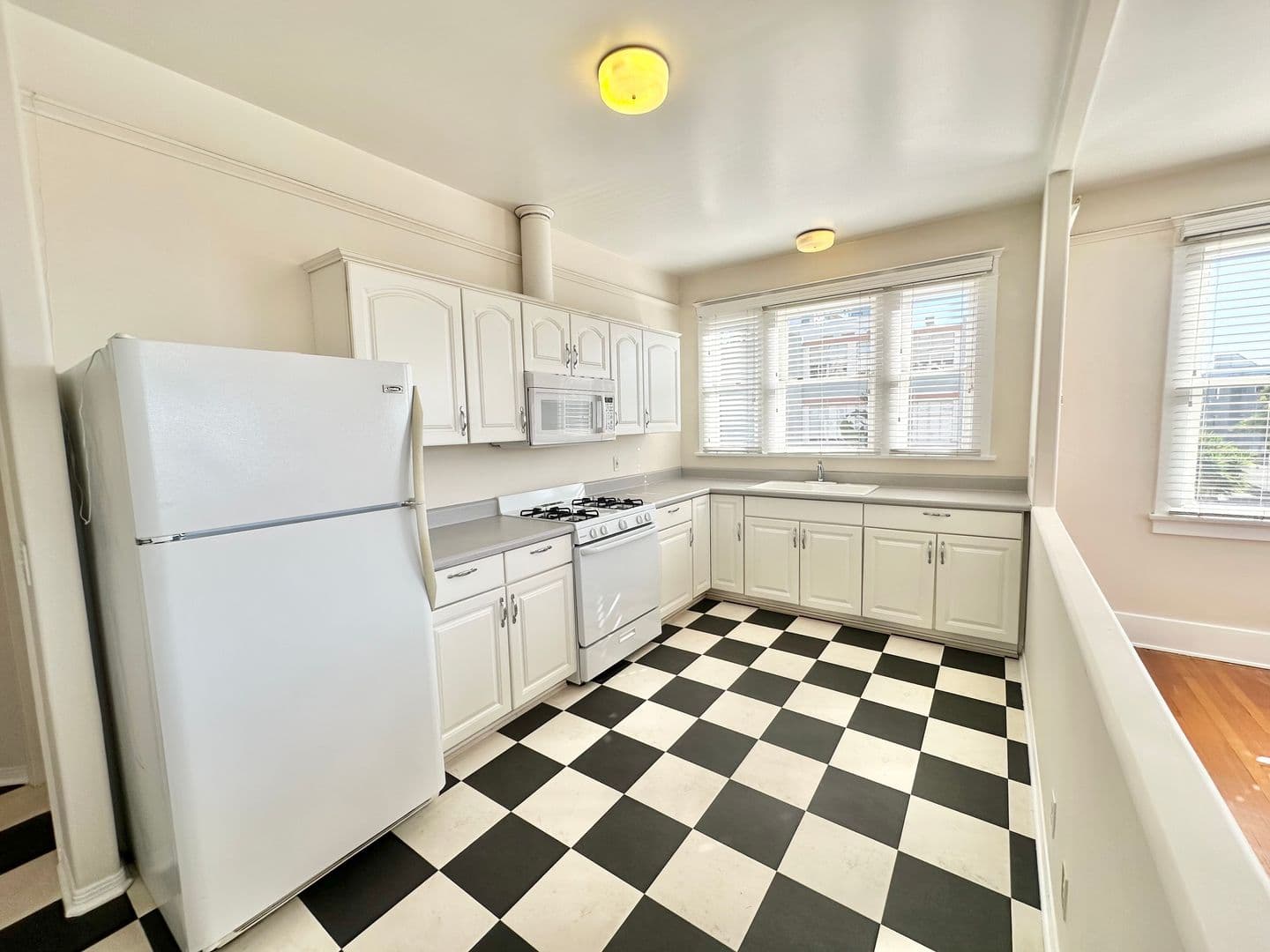 San Diego Apartment: 3002 - 3006 5th Avenue and 428 - 432 Quince Street
