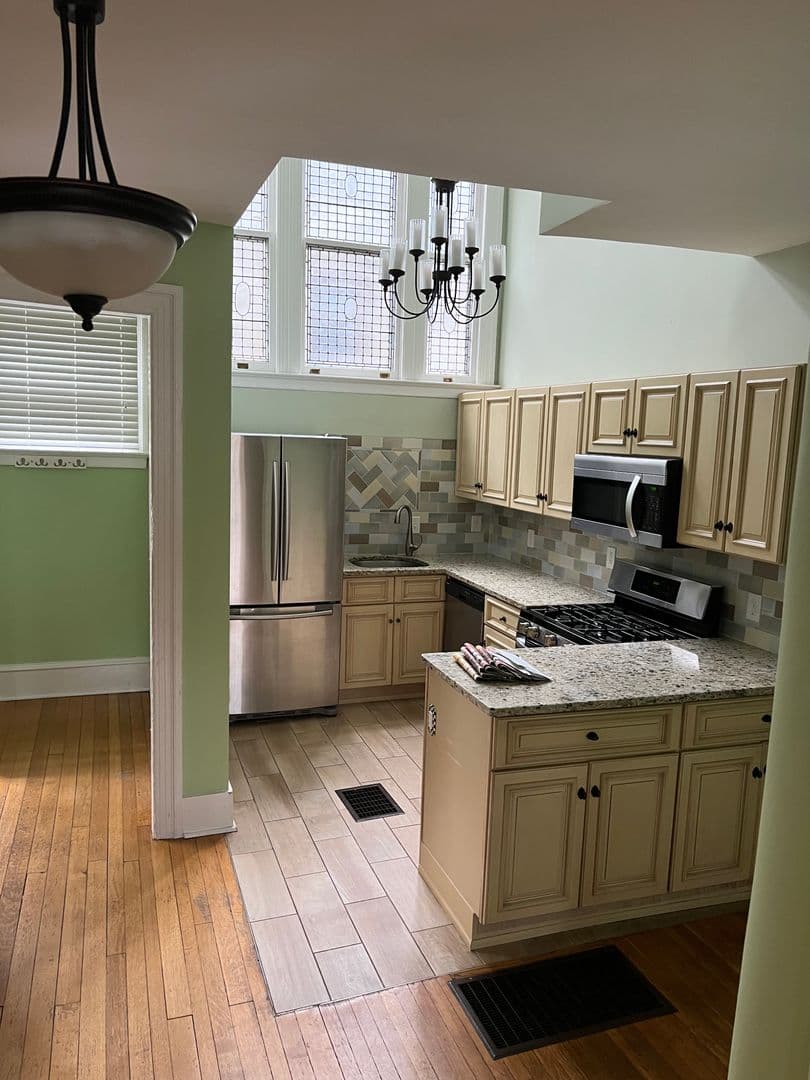Rochester Apartment: 78 Oxford St
