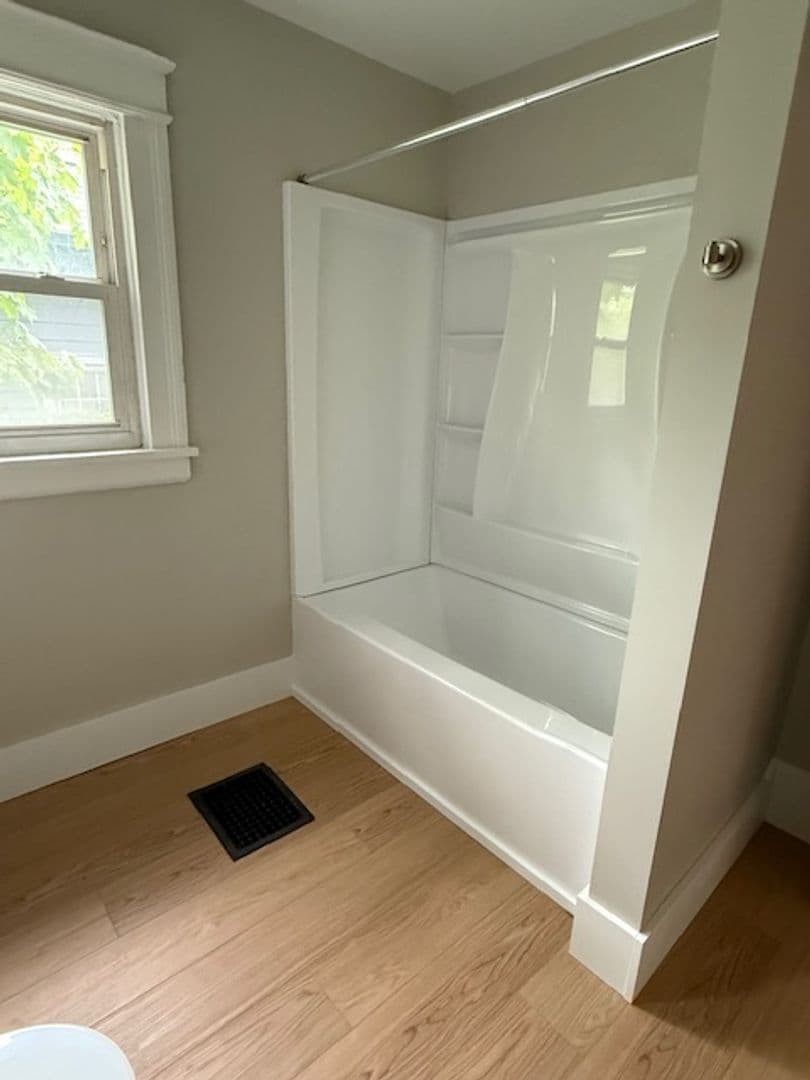 Rochester Apartment: 294 Chili Ave