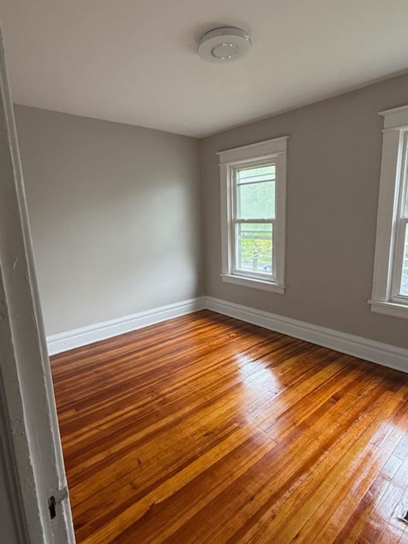 Rochester Apartment: 294 Chili Ave