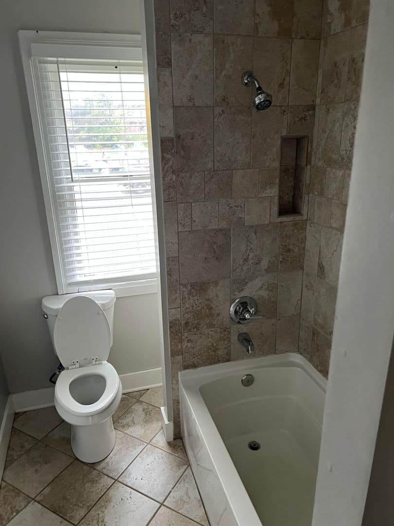 Rochester Apartment: 78 Oxford St
