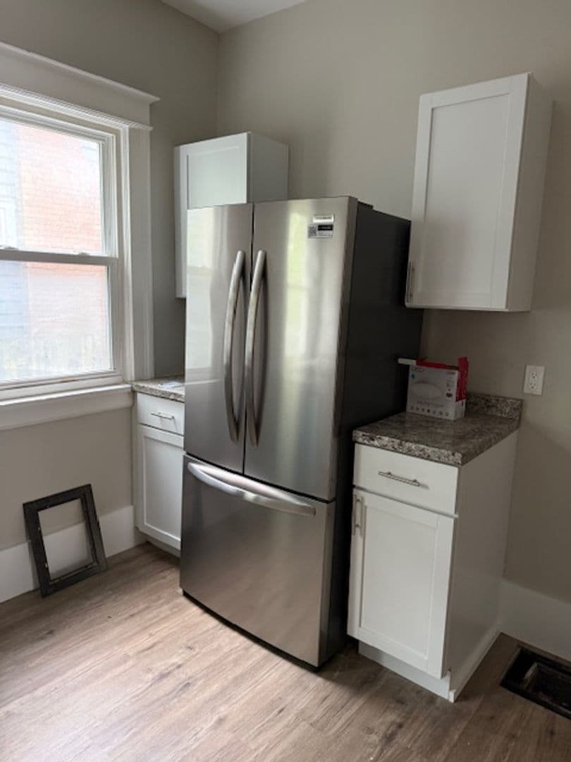 Rochester Apartment: 294 Chili Ave