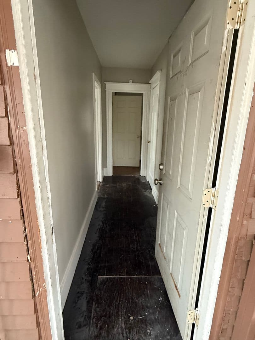 Rochester Apartment: 1132 Monroe Ave