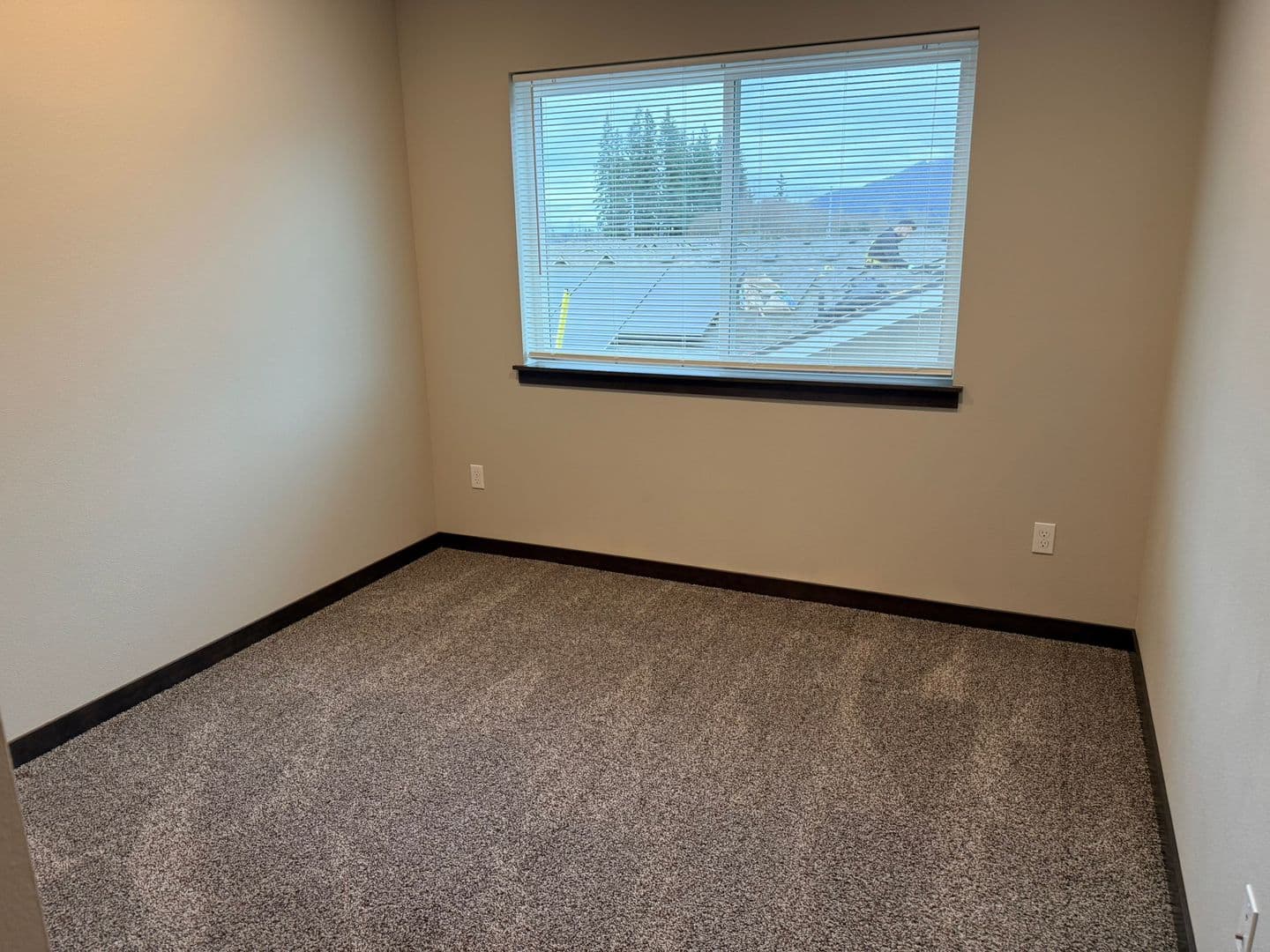 Granite Falls Apartment: 225 Penny Ave.