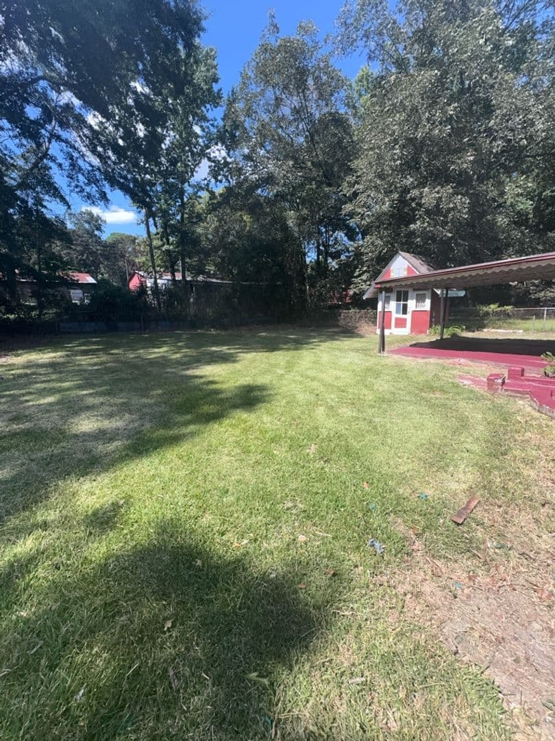 Columbus House: 2119 Lamore Drive