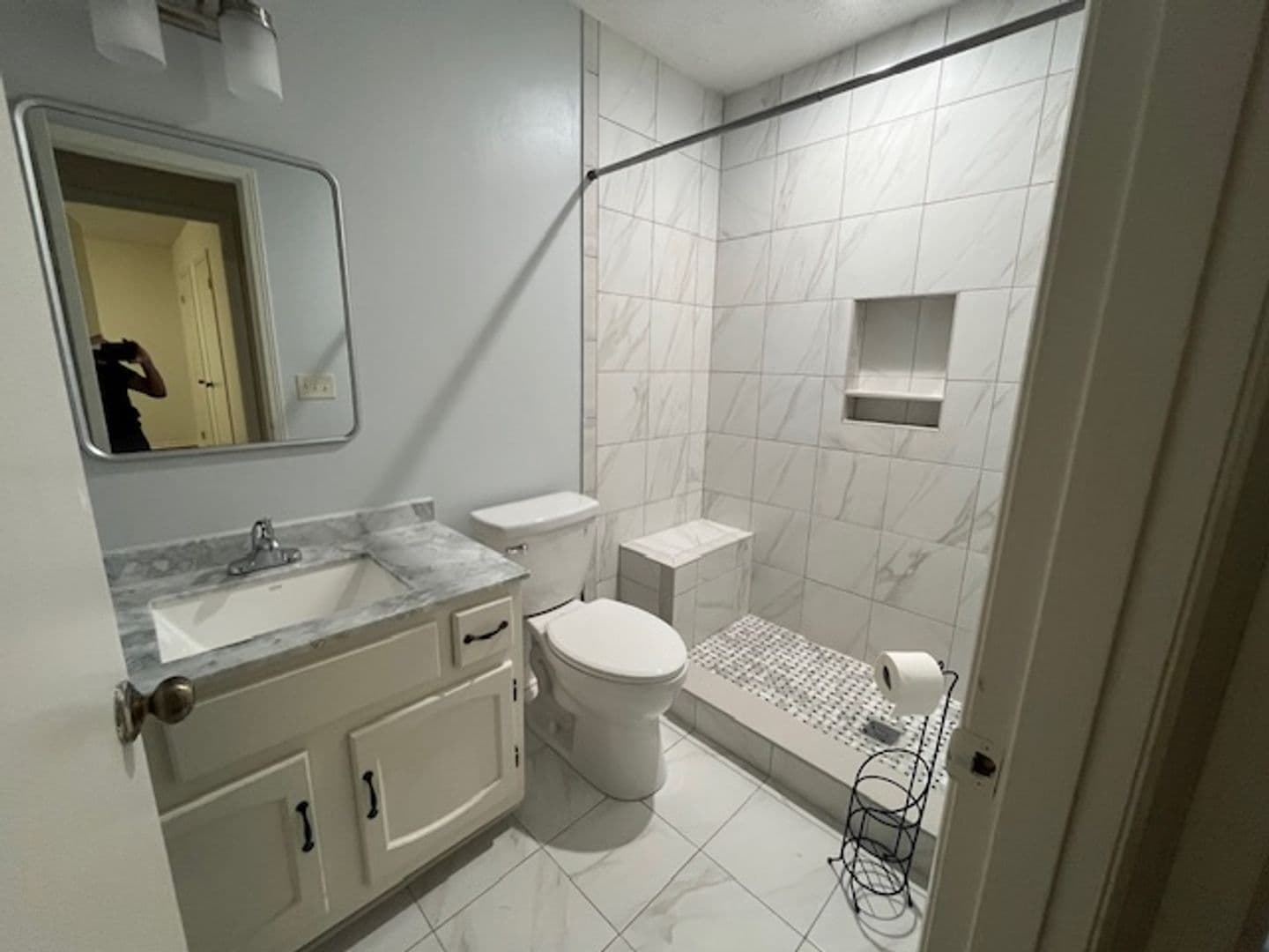 Columbus Apartment: 1423 17th Avenue