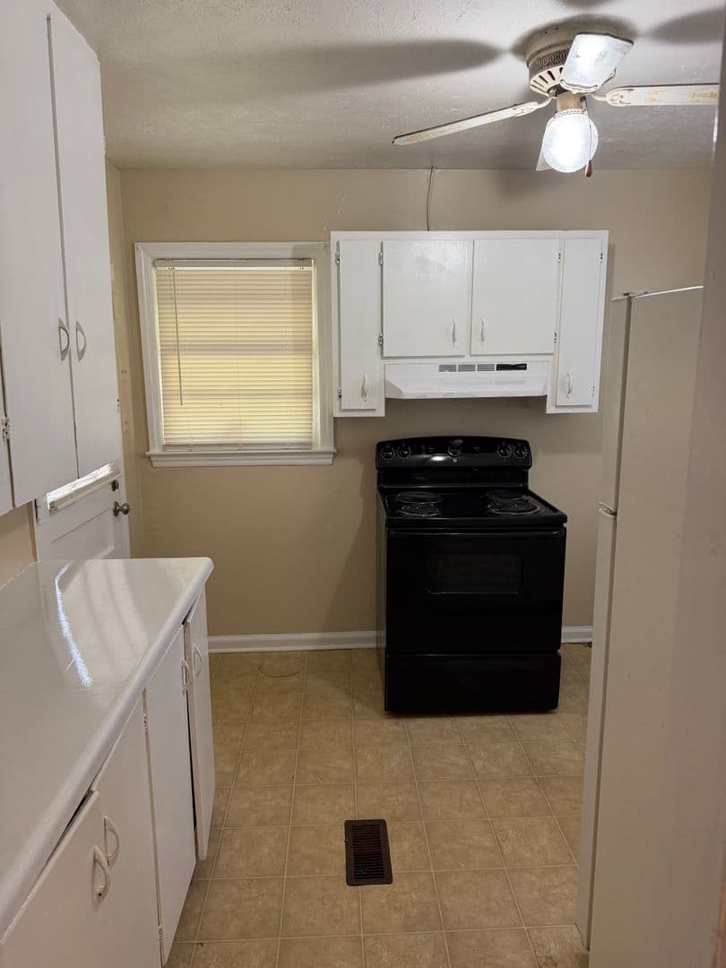 Columbus Apartment: 7 Lafayette Drive