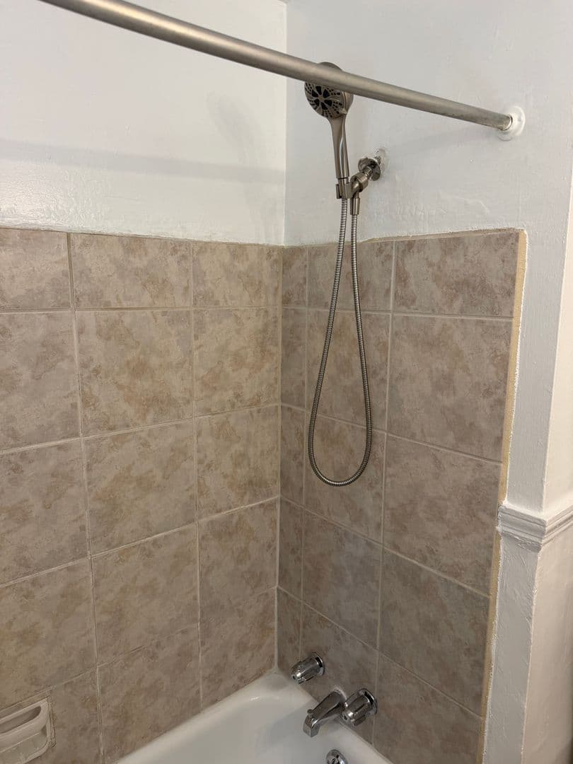 Columbus Apartment: 7 Lafayette Drive