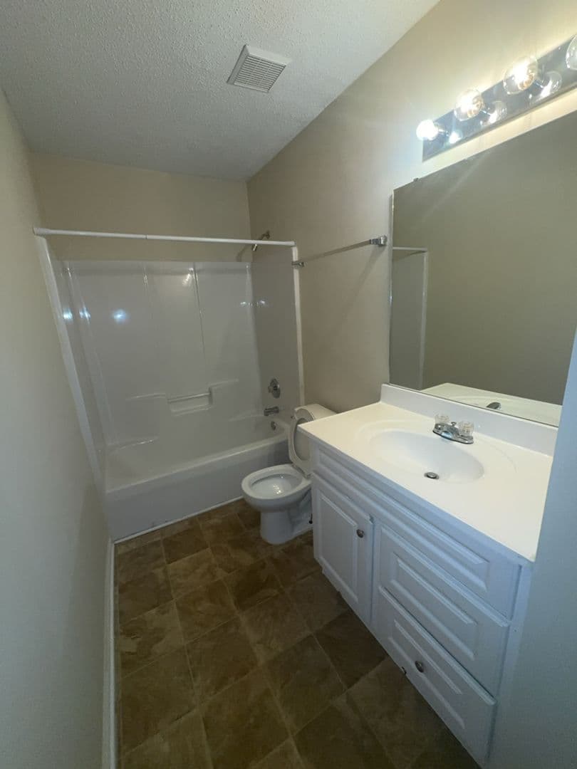 Columbus House: 6080 Creekside Drive