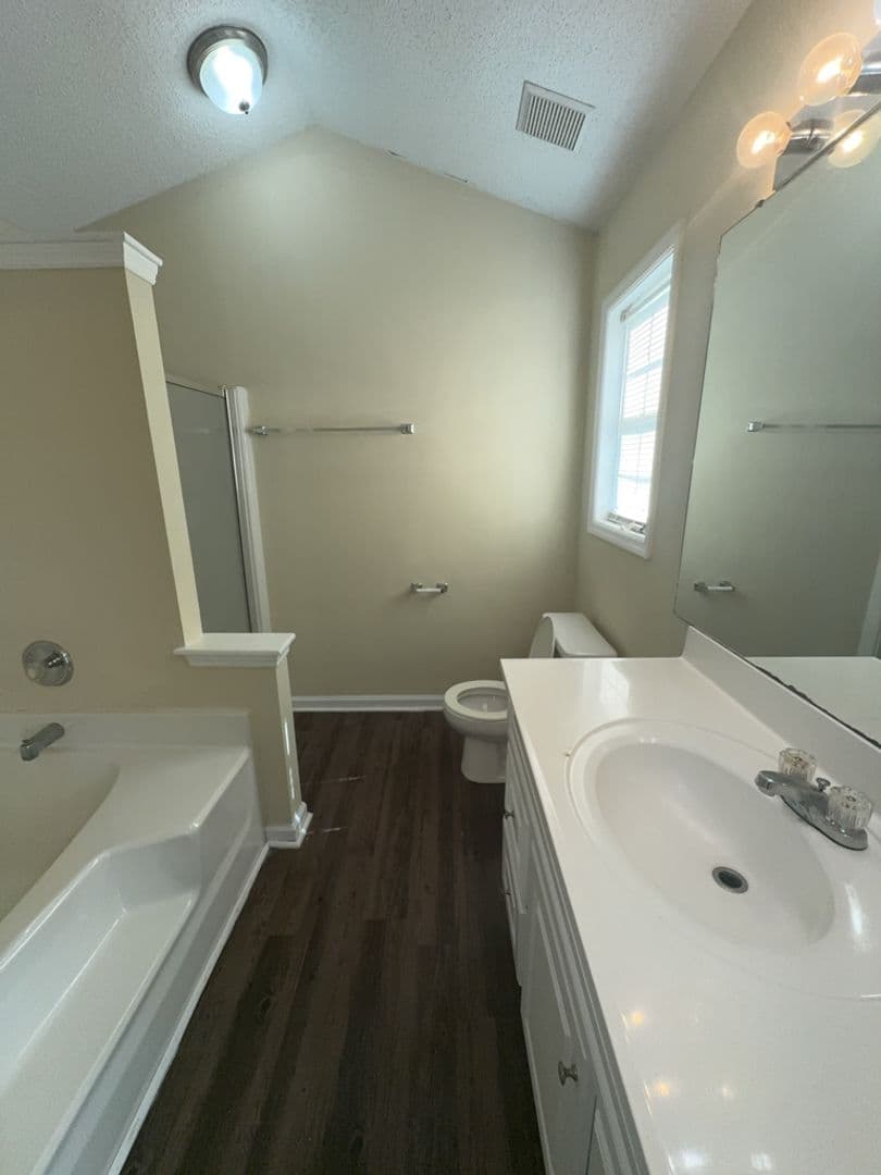 Columbus House: 6080 Creekside Drive