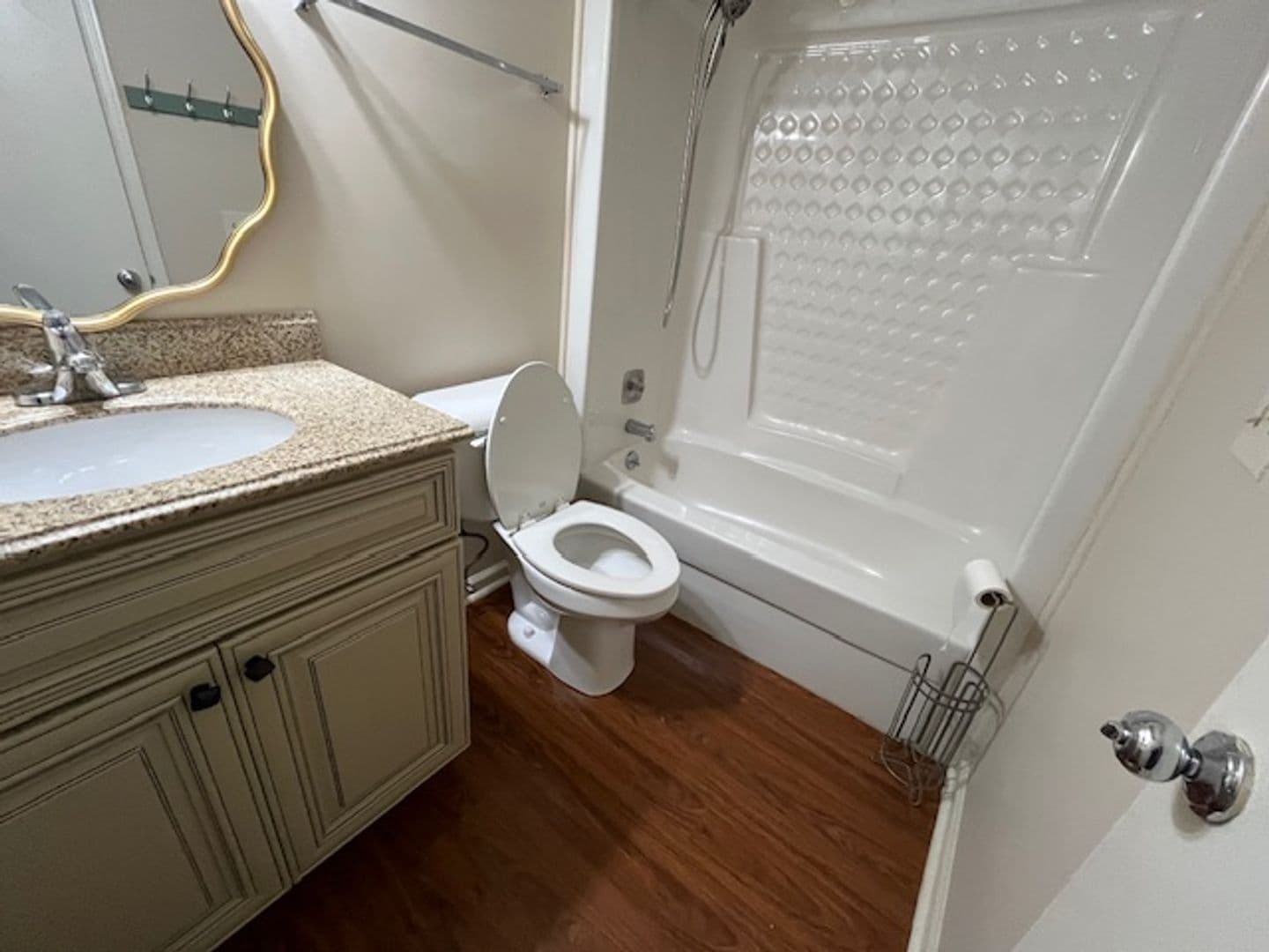 Columbus Apartment: 1423 17th Avenue