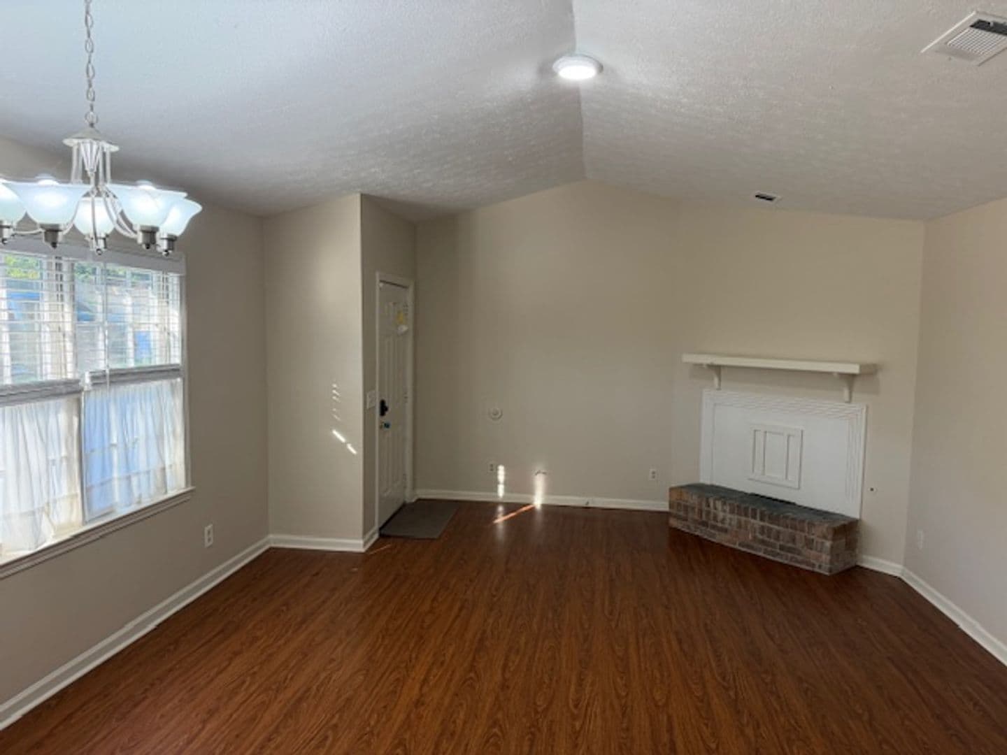 Columbus Apartment: 1423 17th Avenue
