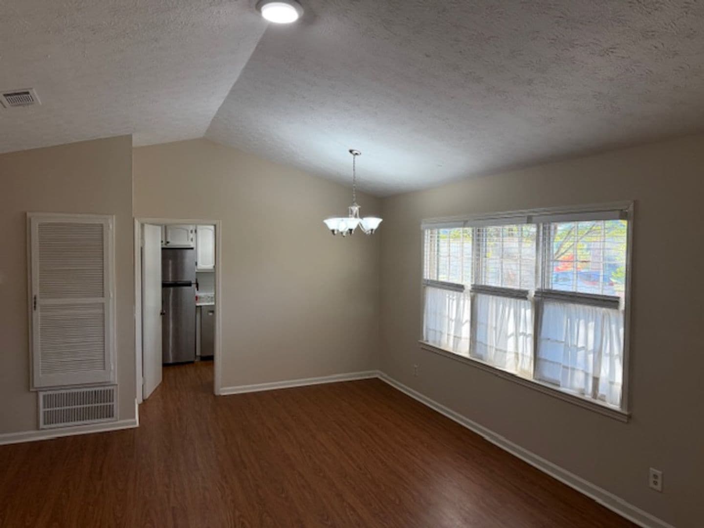 Columbus Apartment: 1423 17th Avenue