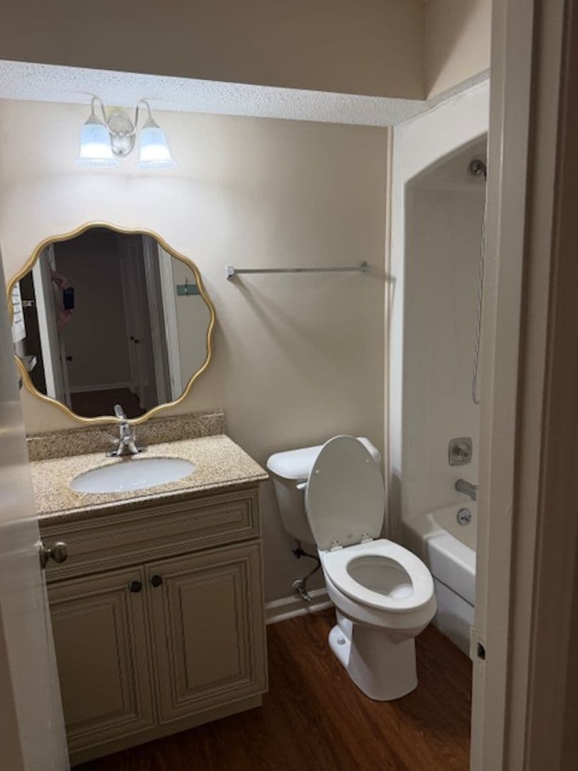 Columbus Apartment: 1423 17th Avenue