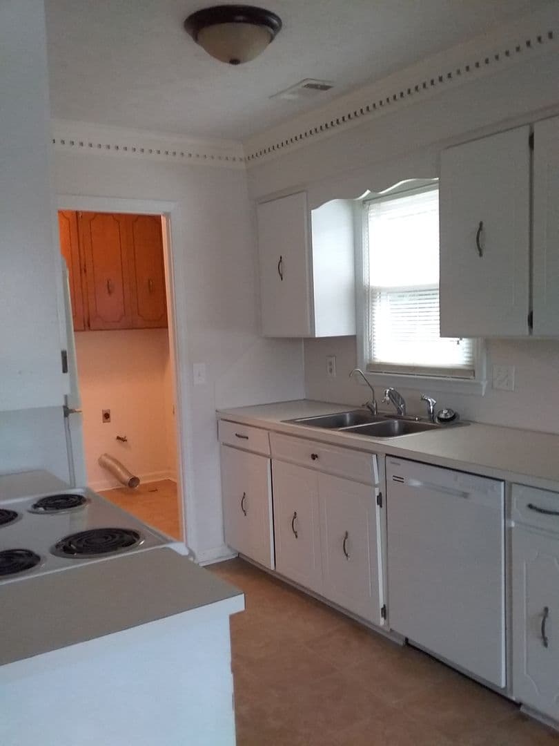 Columbus House: 7549 Crescent Drive