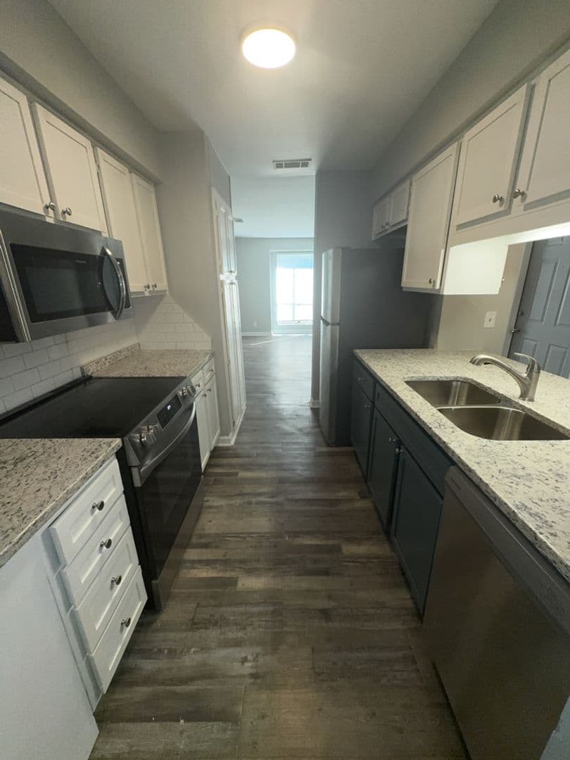 Columbus Apartment: 1520-18th Street
