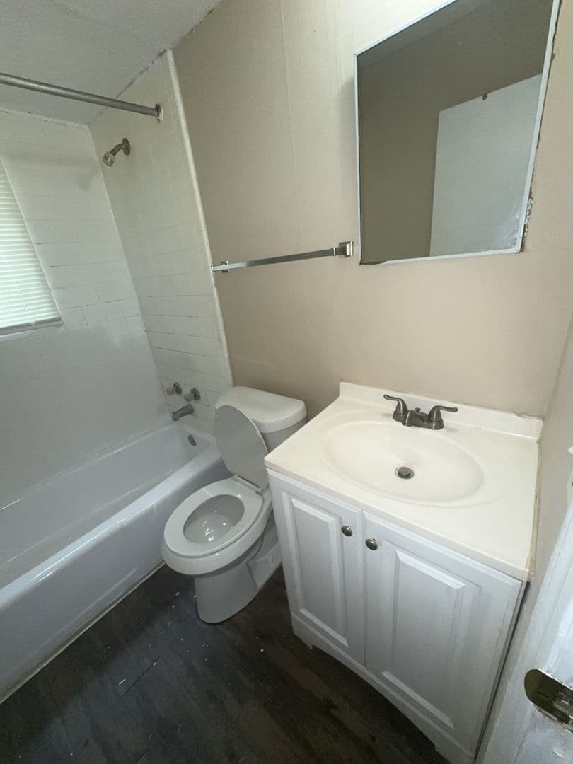 Columbus Apartment: 816-9th Street