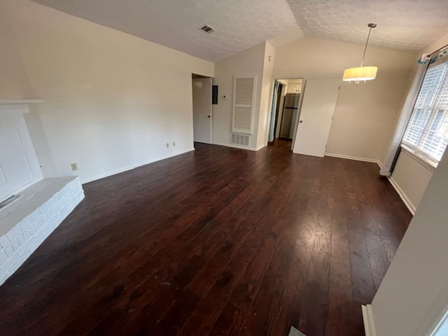 Columbus Apartment: 1423 17th Avenue