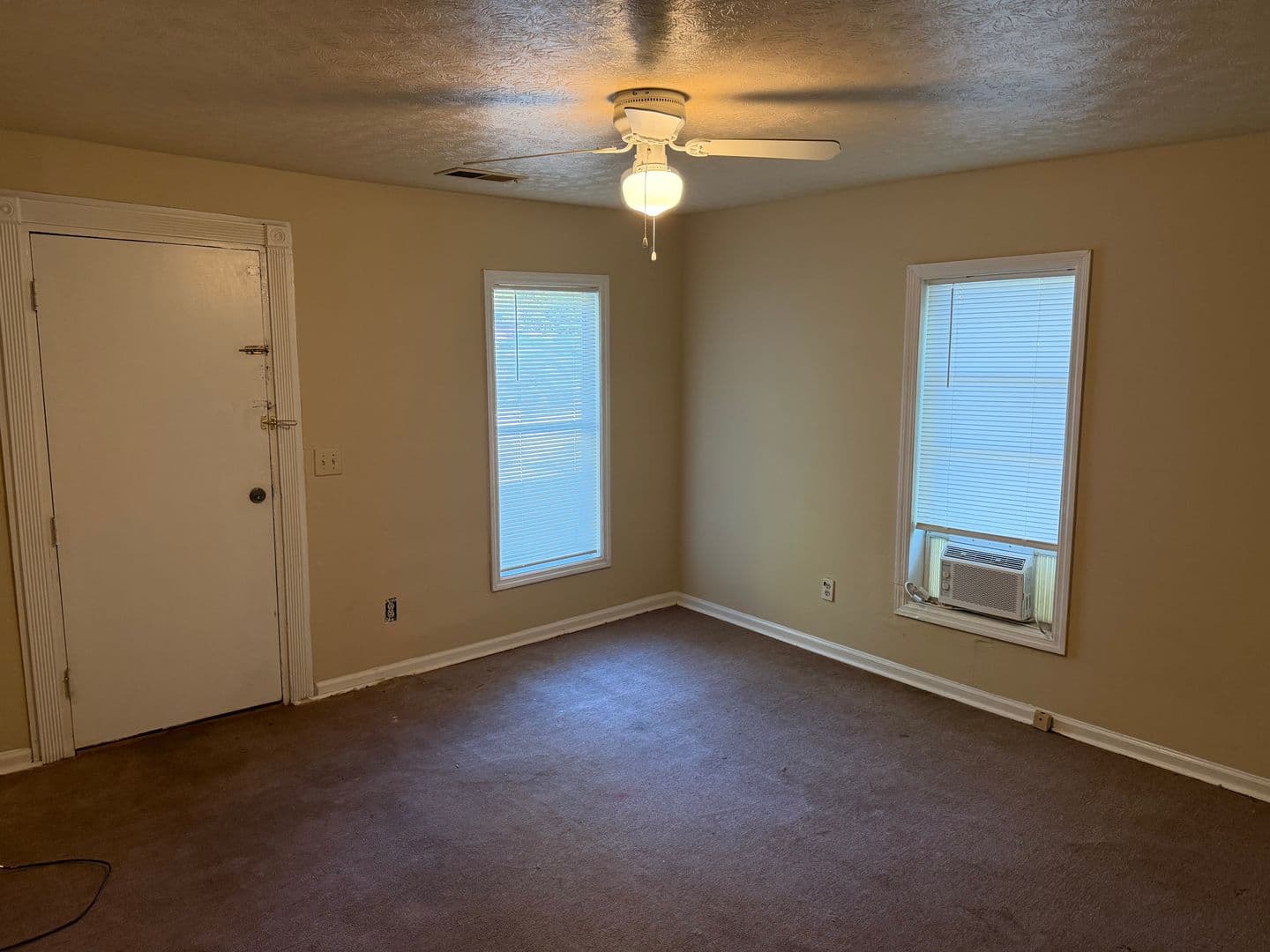 Columbus House: 938 Samson Avenue