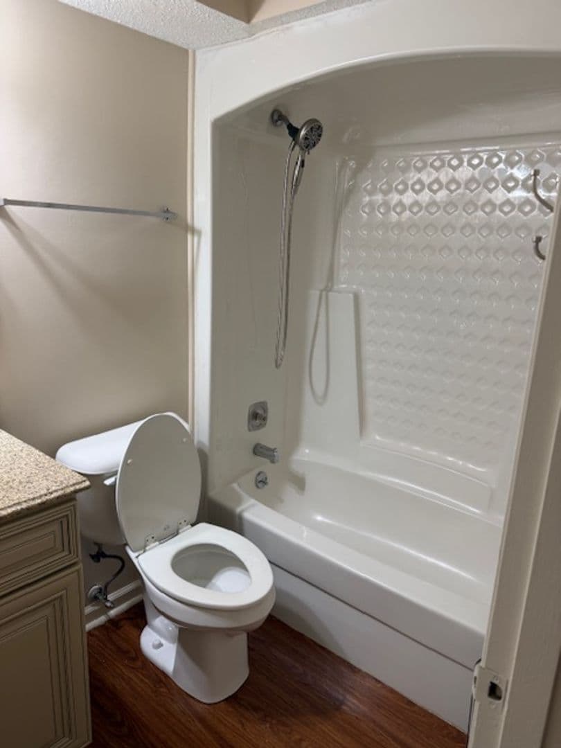 Columbus Apartment: 1423 17th Avenue
