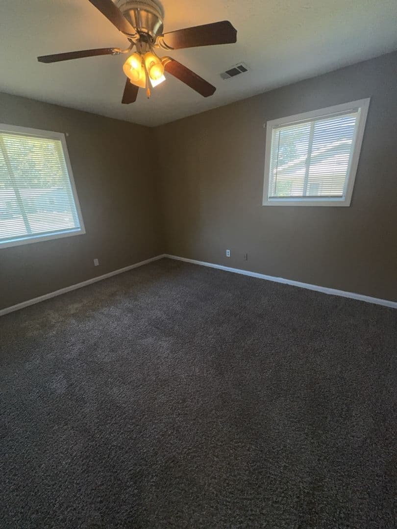 Columbus House: 624 Wright Drive