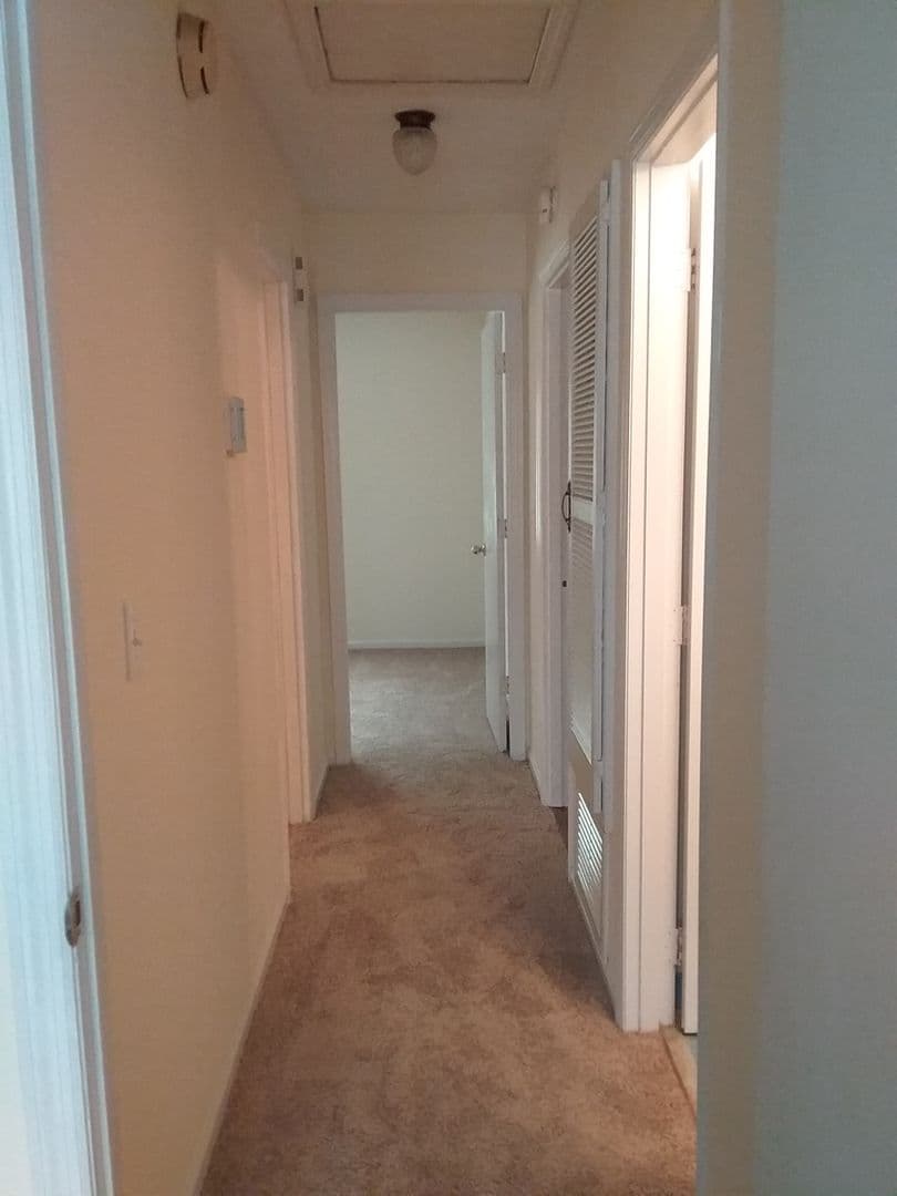 Columbus House: 7549 Crescent Drive