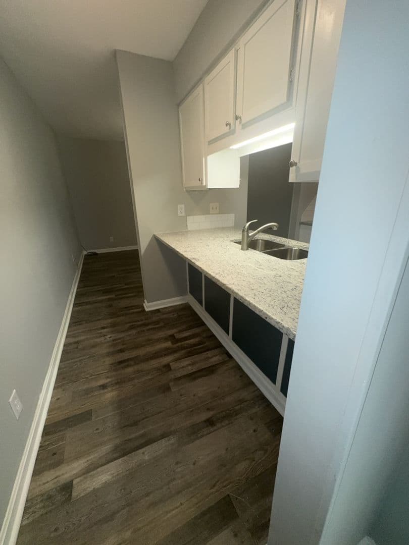 Columbus Apartment: 1520-18th Street