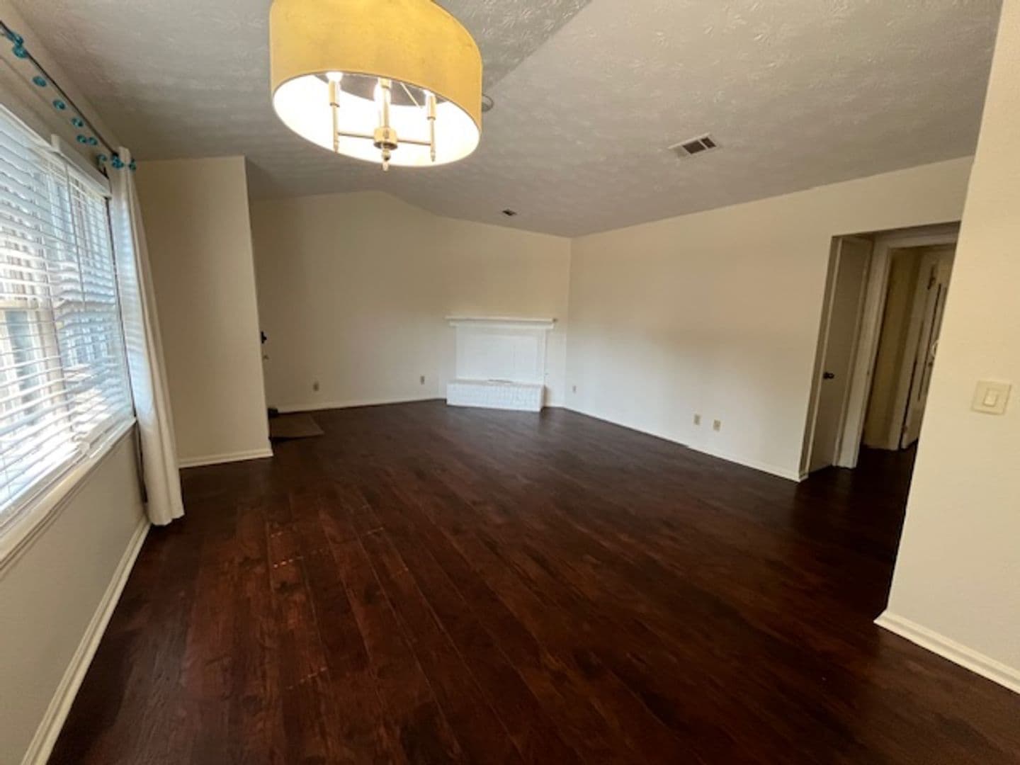 Columbus Apartment: 1423 17th Avenue
