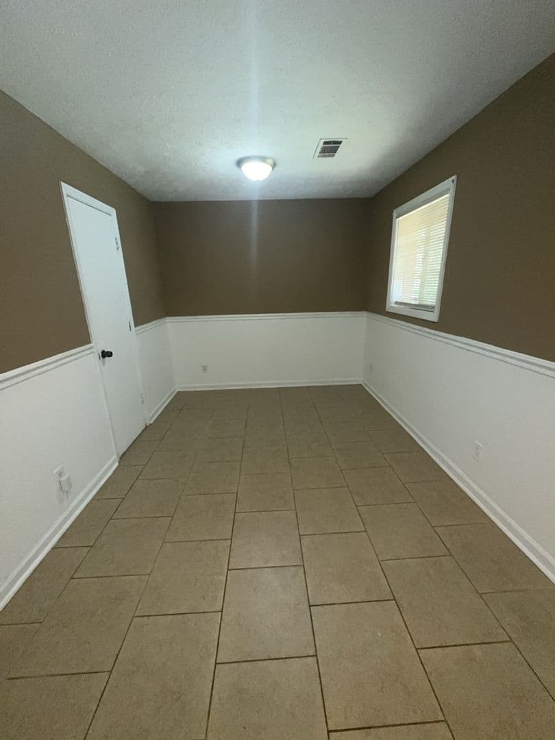 Columbus House: 624 Wright Drive