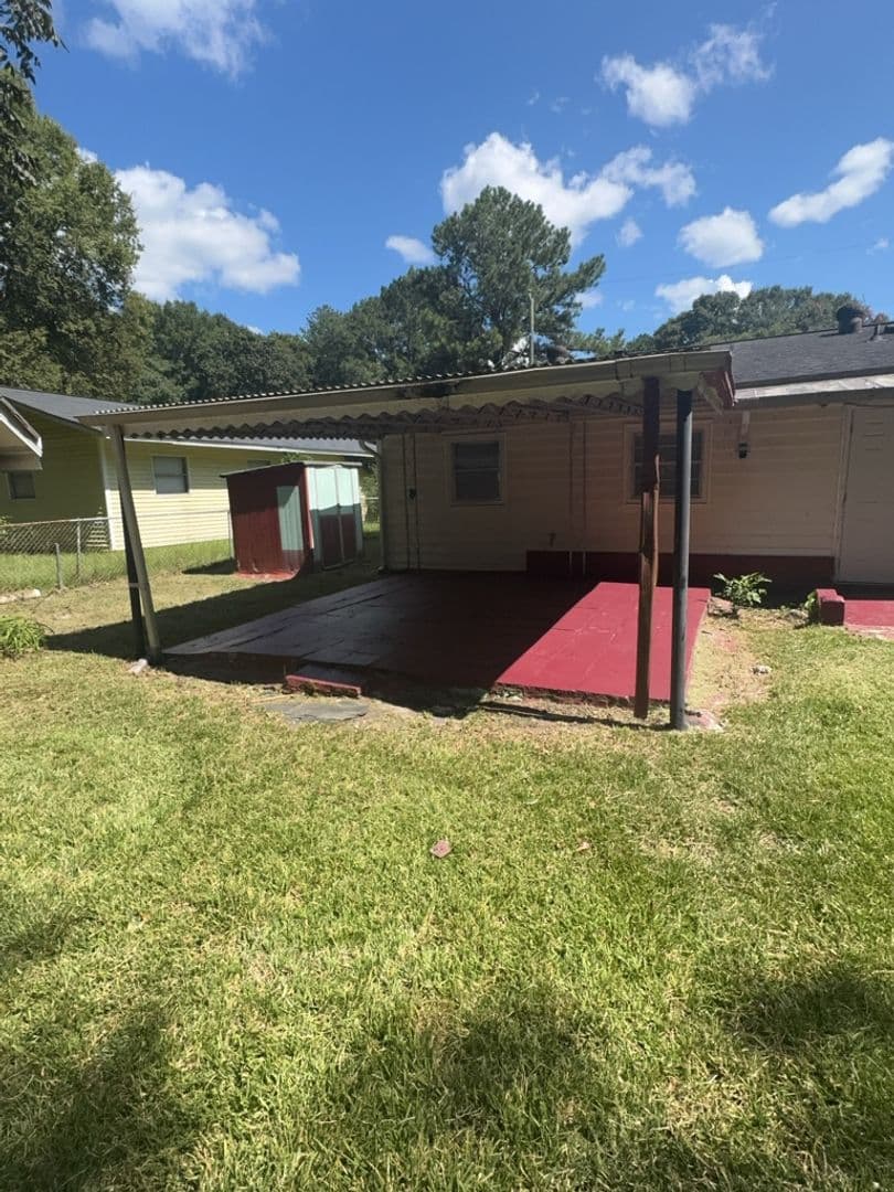 Columbus House: 2119 Lamore Drive