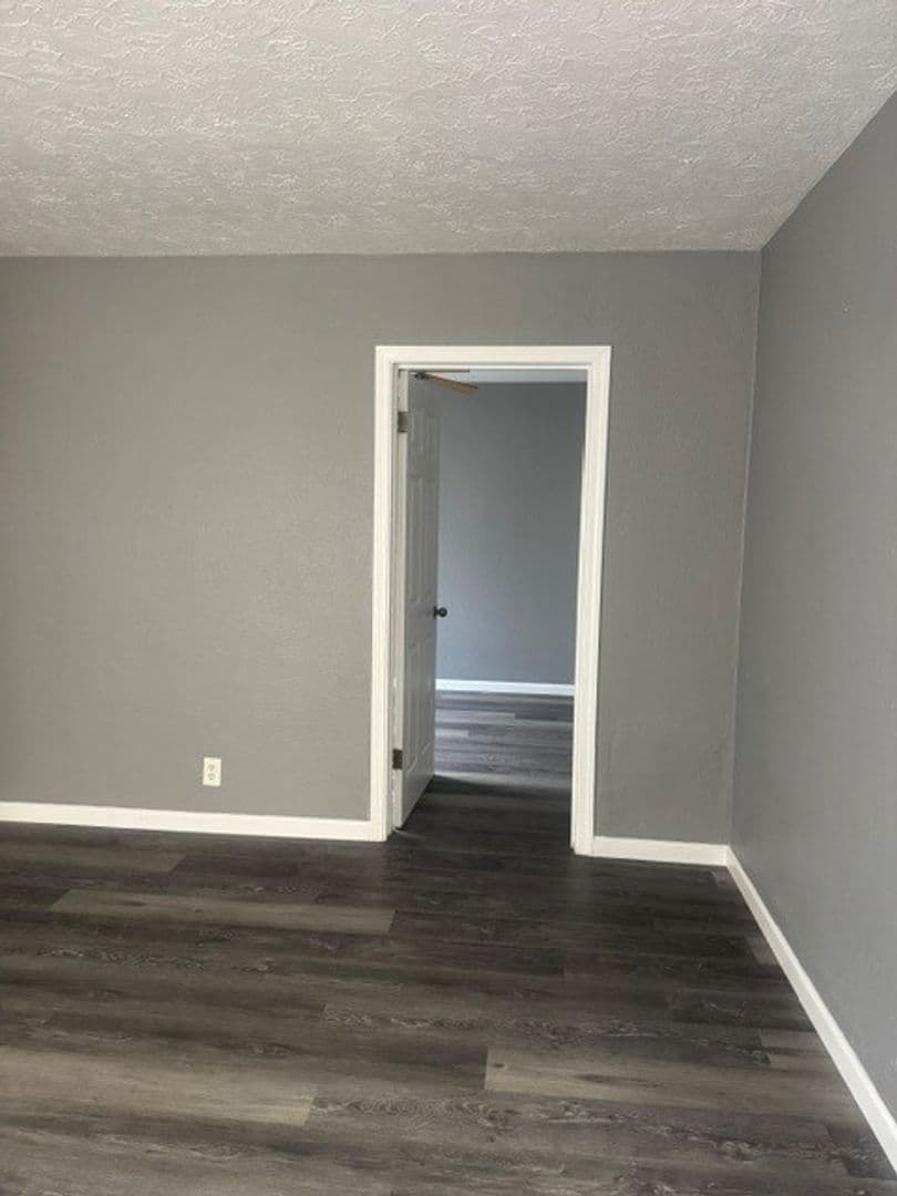 Modesto Apartment: 116 Fairview Avenue