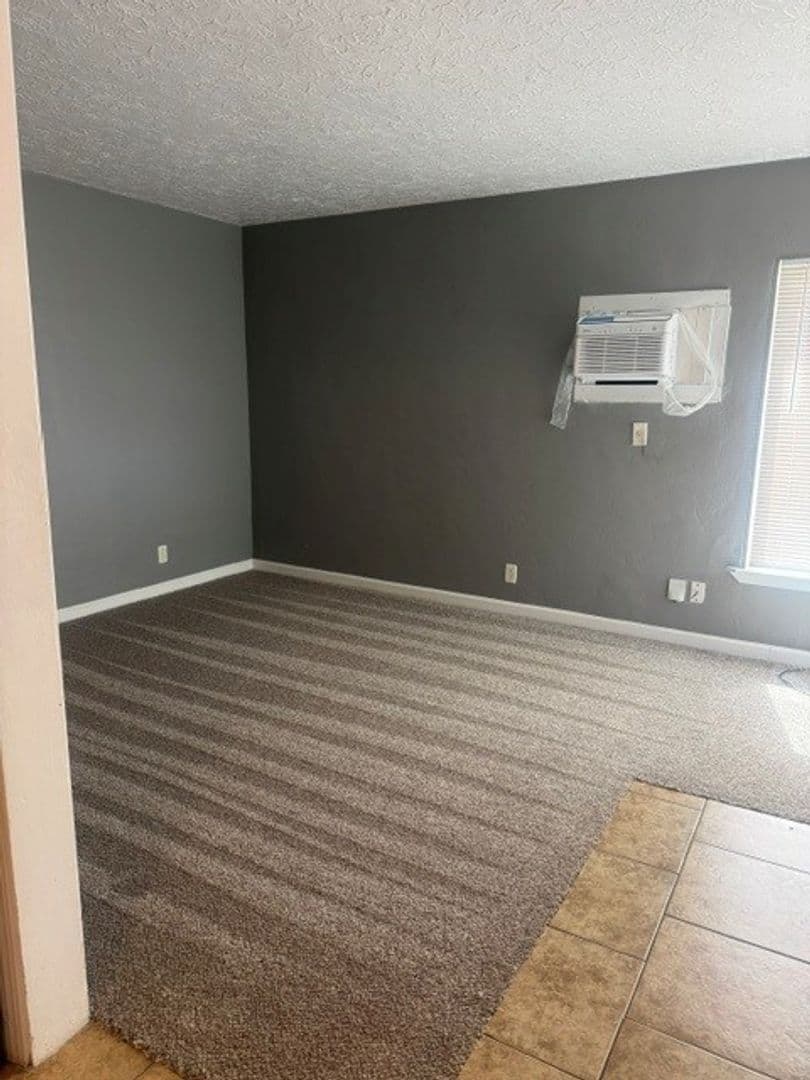Modesto Apartment: 114 Fairview Avenue