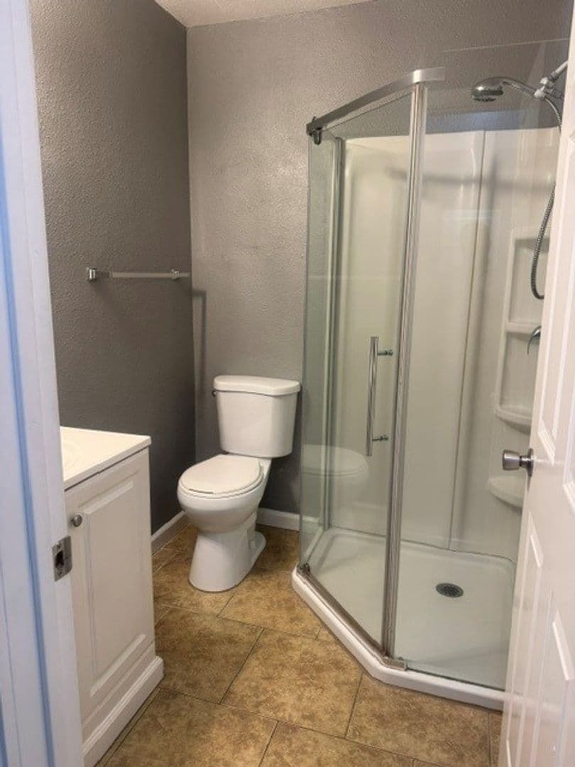 Modesto Apartment: 114 Fairview Avenue