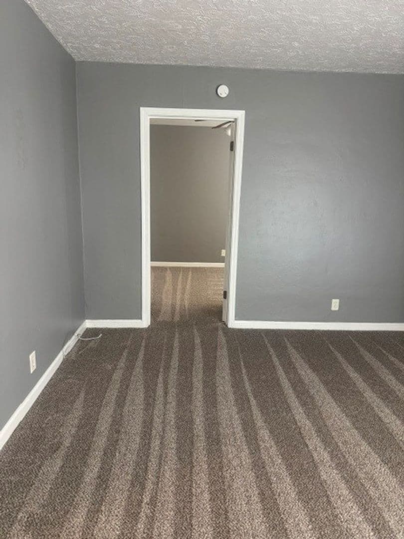 Modesto Apartment: 114 Fairview Avenue