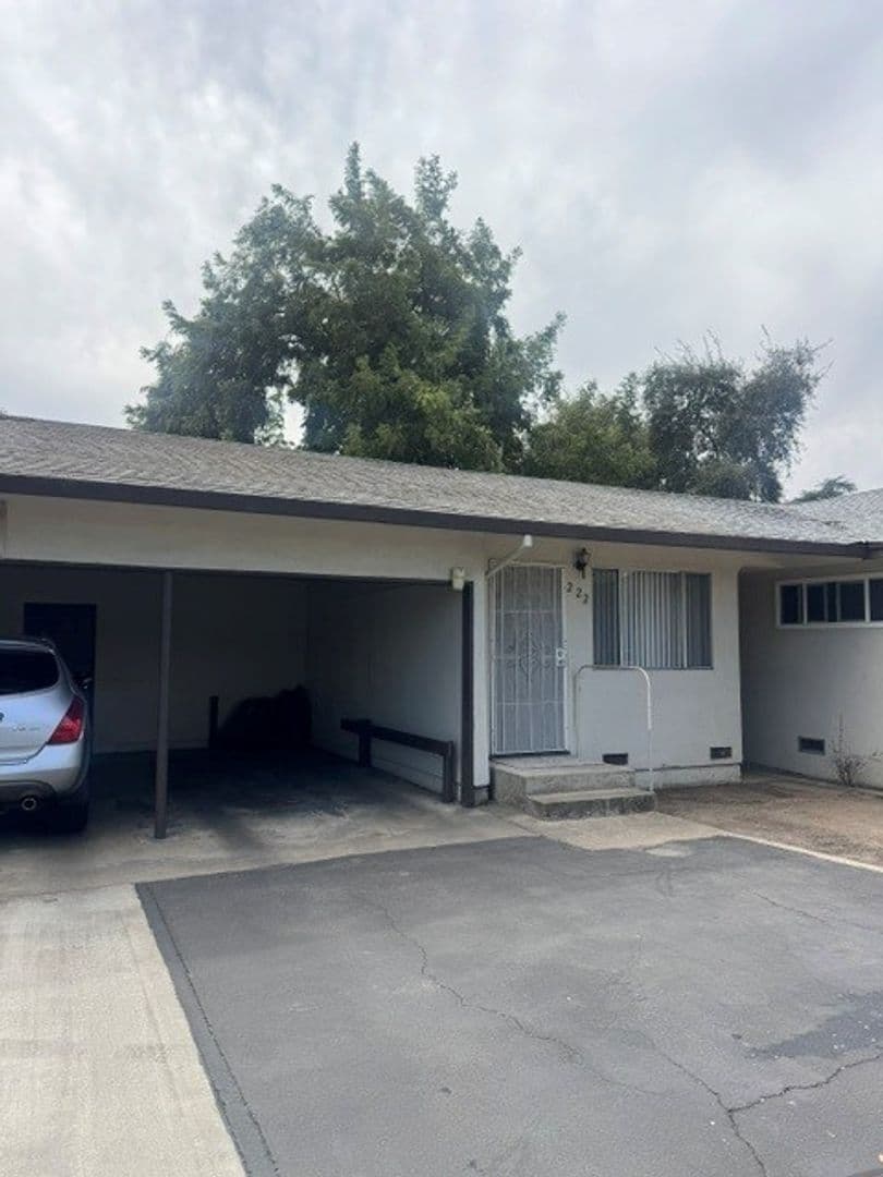 Modesto Apartment: 222 Corson Avenue