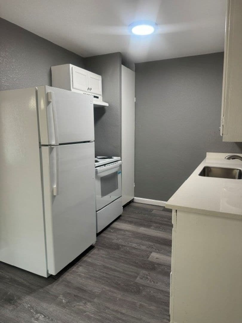 Modesto Apartment: Modesto