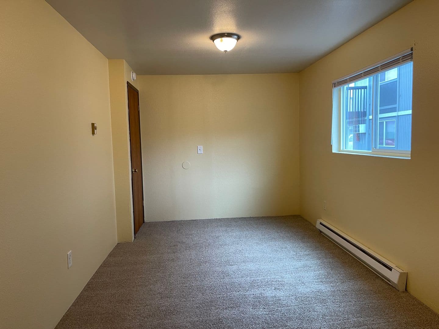 Spokane Apartment: 3001-3007 N Lee St.