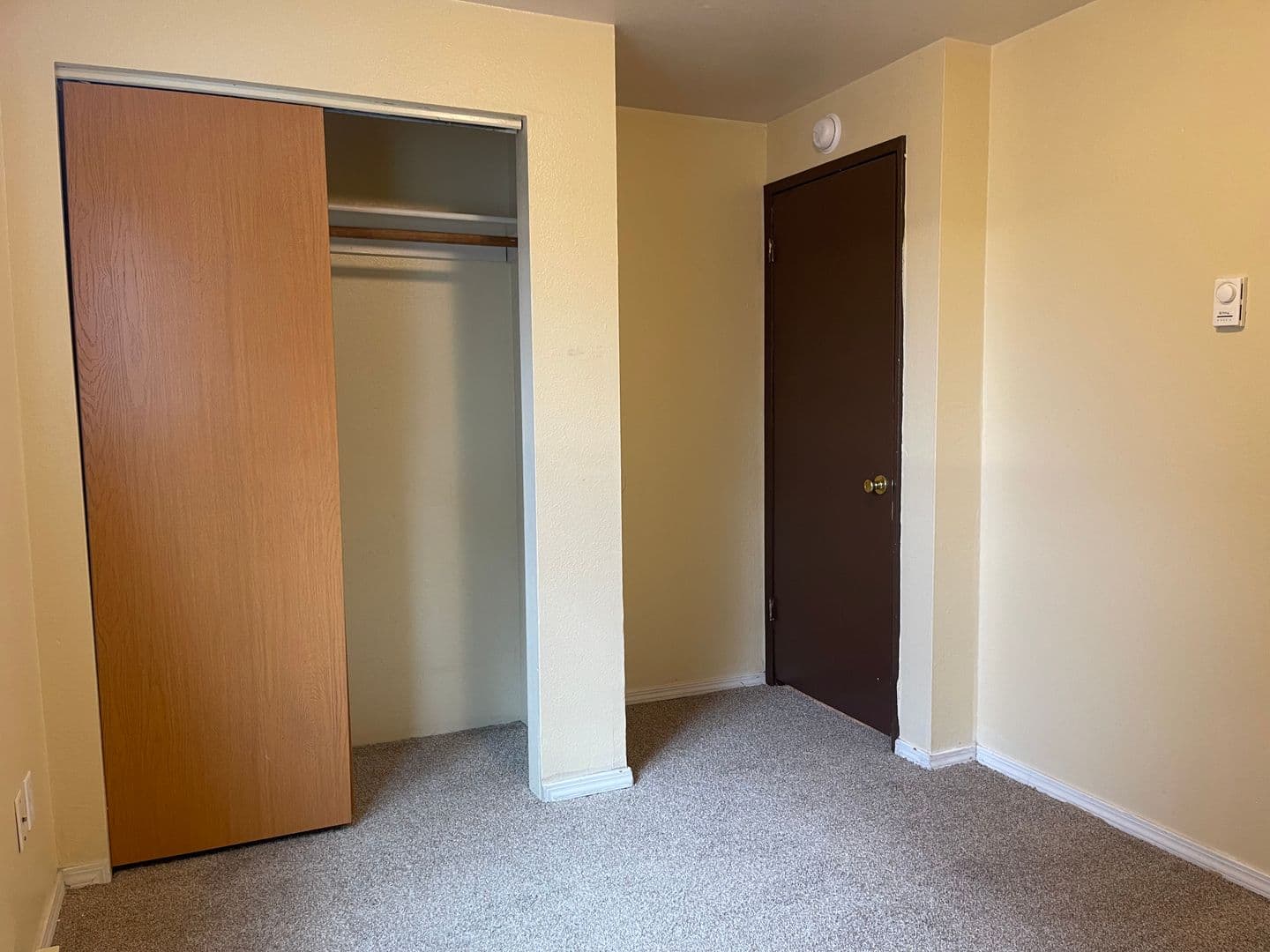 Spokane Apartment: 3001-3007 N Lee St.