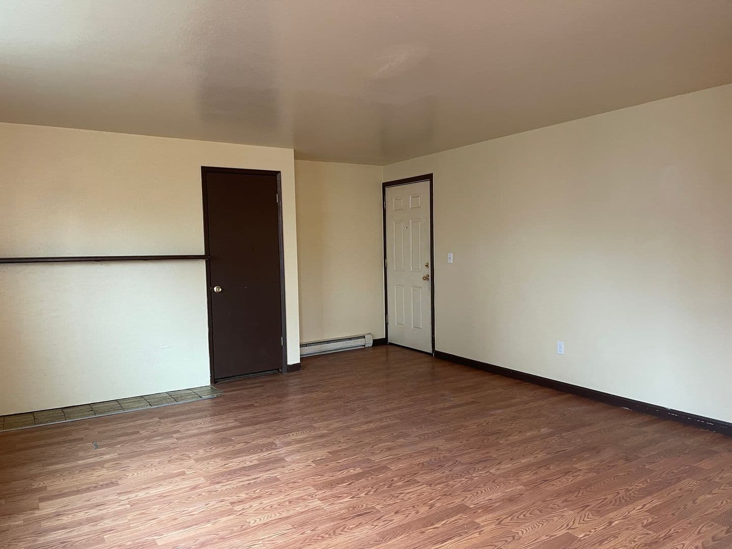 Spokane Apartment: 3001-3007 N Lee St.