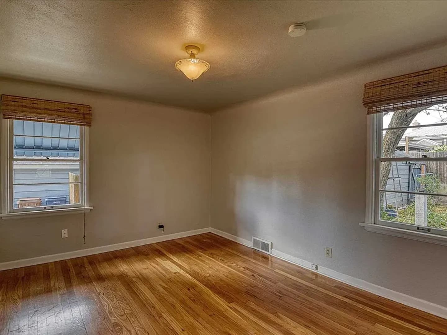 Spokane House: 2608 W Lacrosse Ave