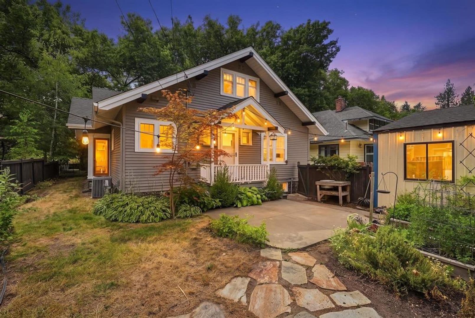 Spokane House: 632 W 20th Ave