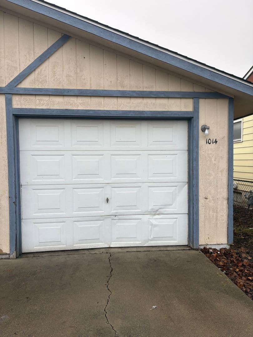 Spokane Apartment: 1014-1016 E Crown Ave