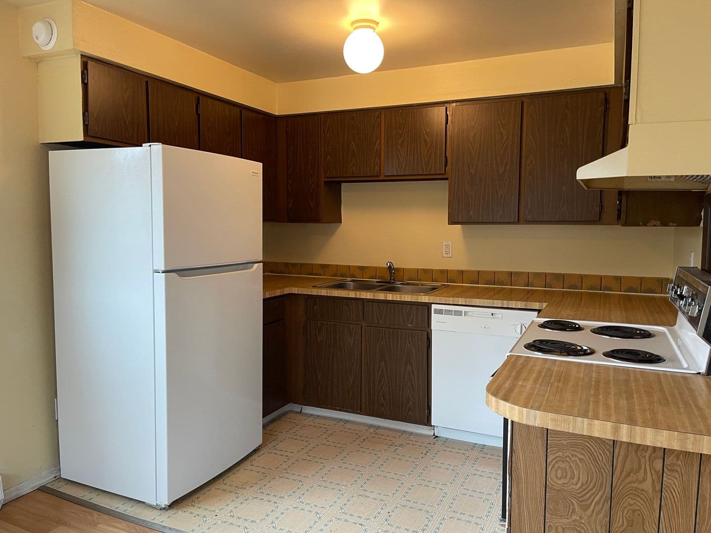 Spokane Apartment: 3001-3007 N Lee St.
