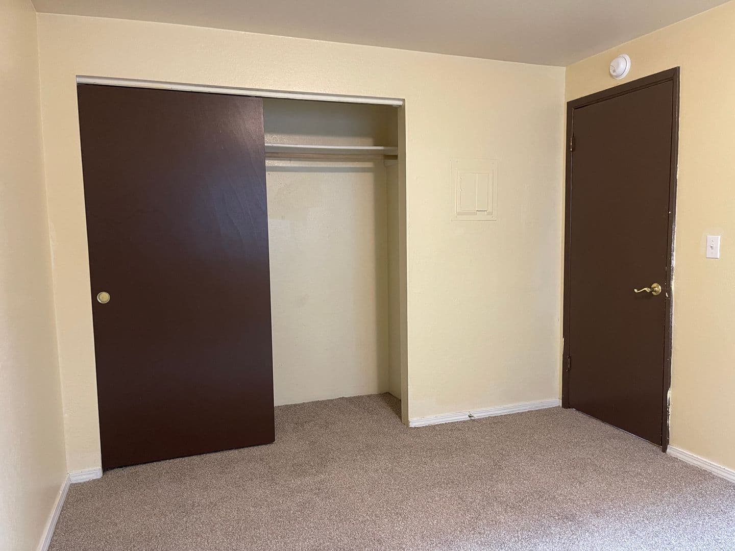 Spokane Apartment: 3001-3007 N Lee St.