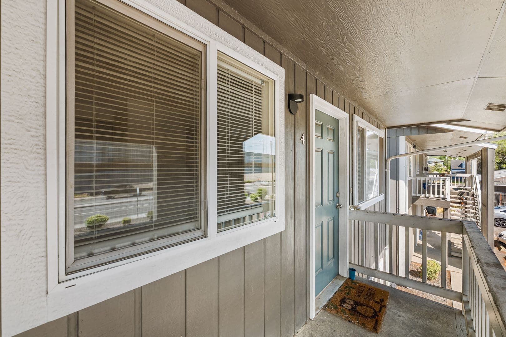 Spokane Apartment: 3125 E. Carlisle Ave