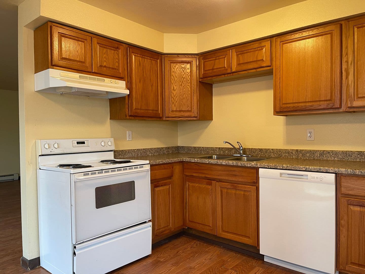 Spokane Apartment: 3001-3007 N Lee St.