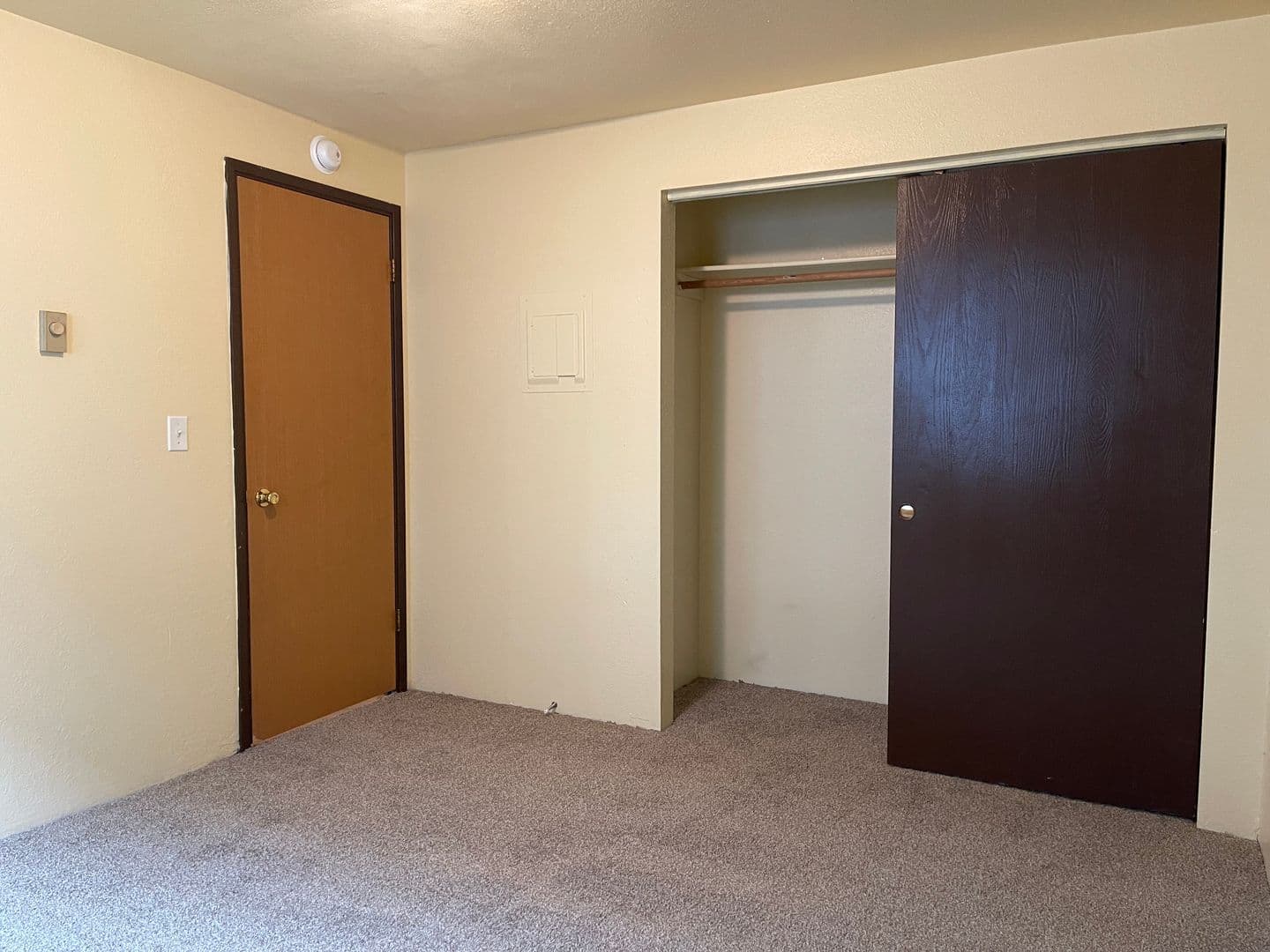 Spokane Apartment: 3001-3007 N Lee St.