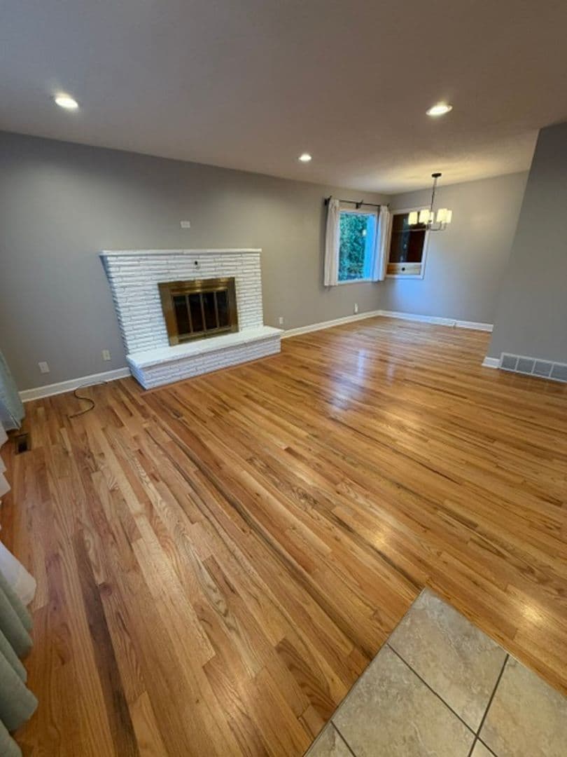 Spokane House: 609 W Barnes Rd